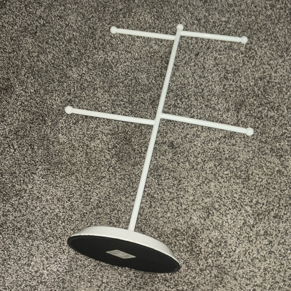 Jewelry holder